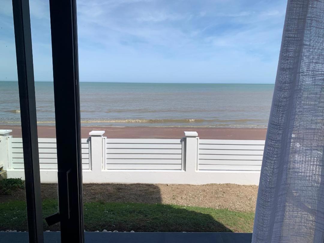 Villa De La Plage, Front De Mer, Juno Beach Bernières-sur-Mer Exterior foto
